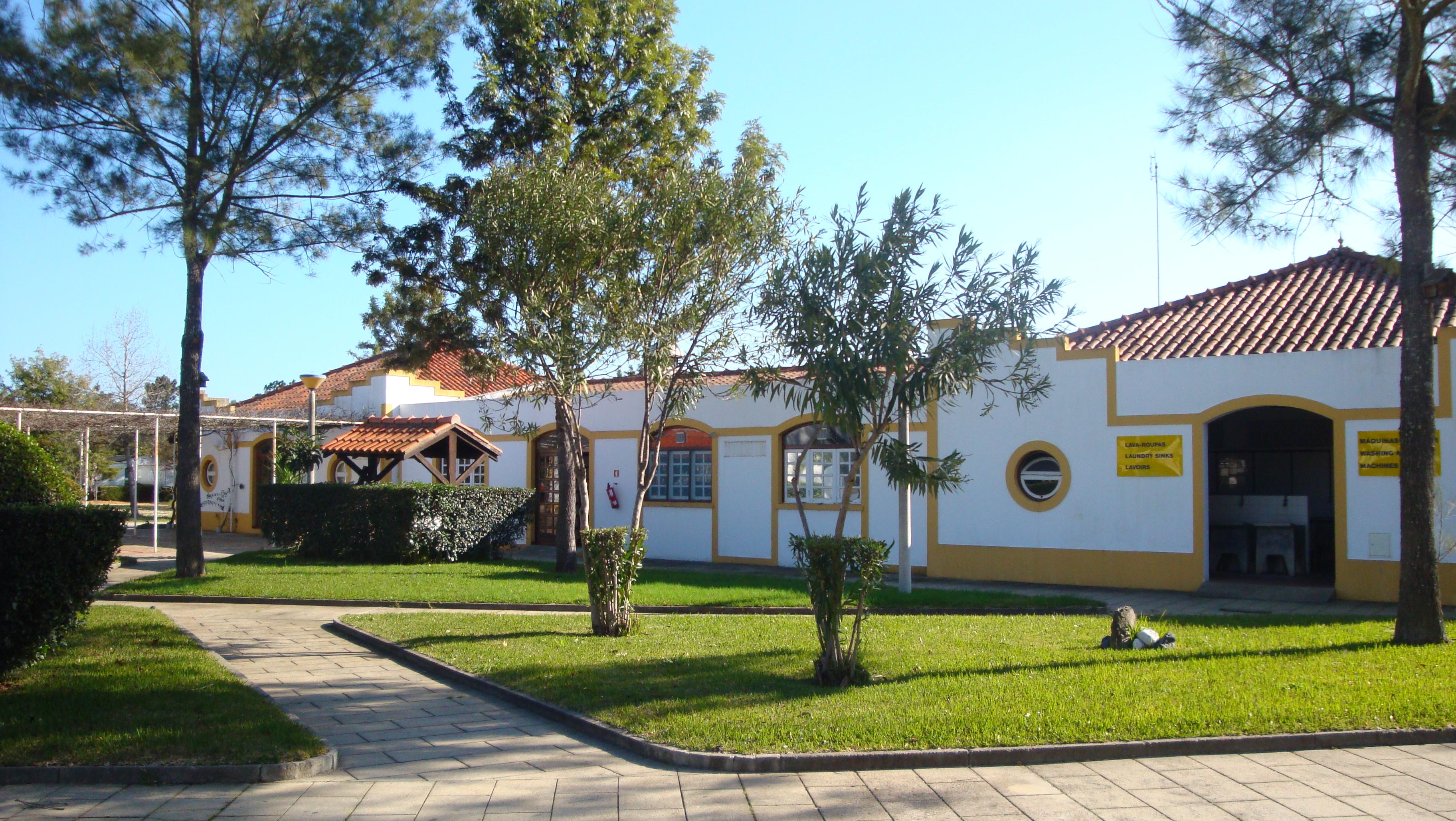 Parque De Campismo Orbitur Montargil Hotel Buitenkant foto