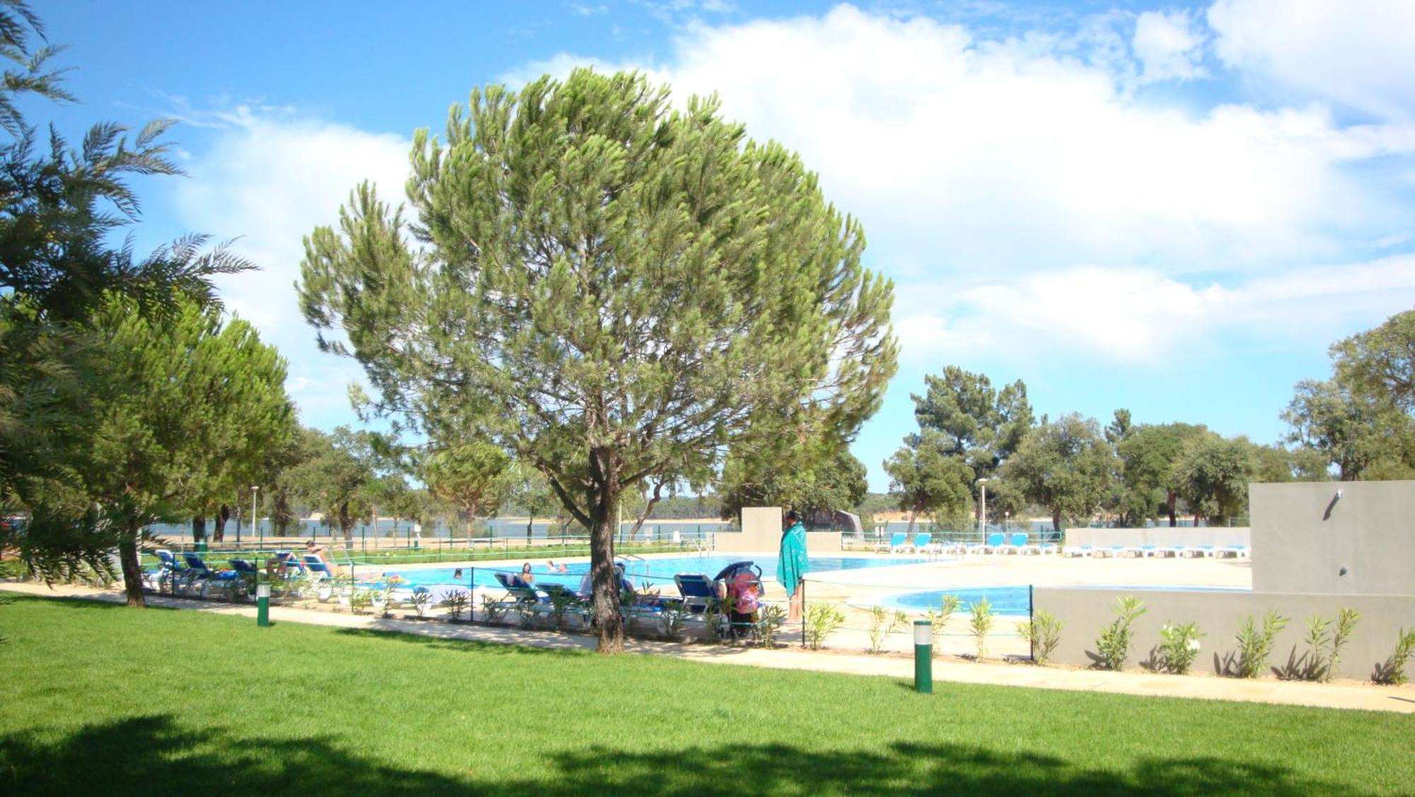 Parque De Campismo Orbitur Montargil Hotel Buitenkant foto