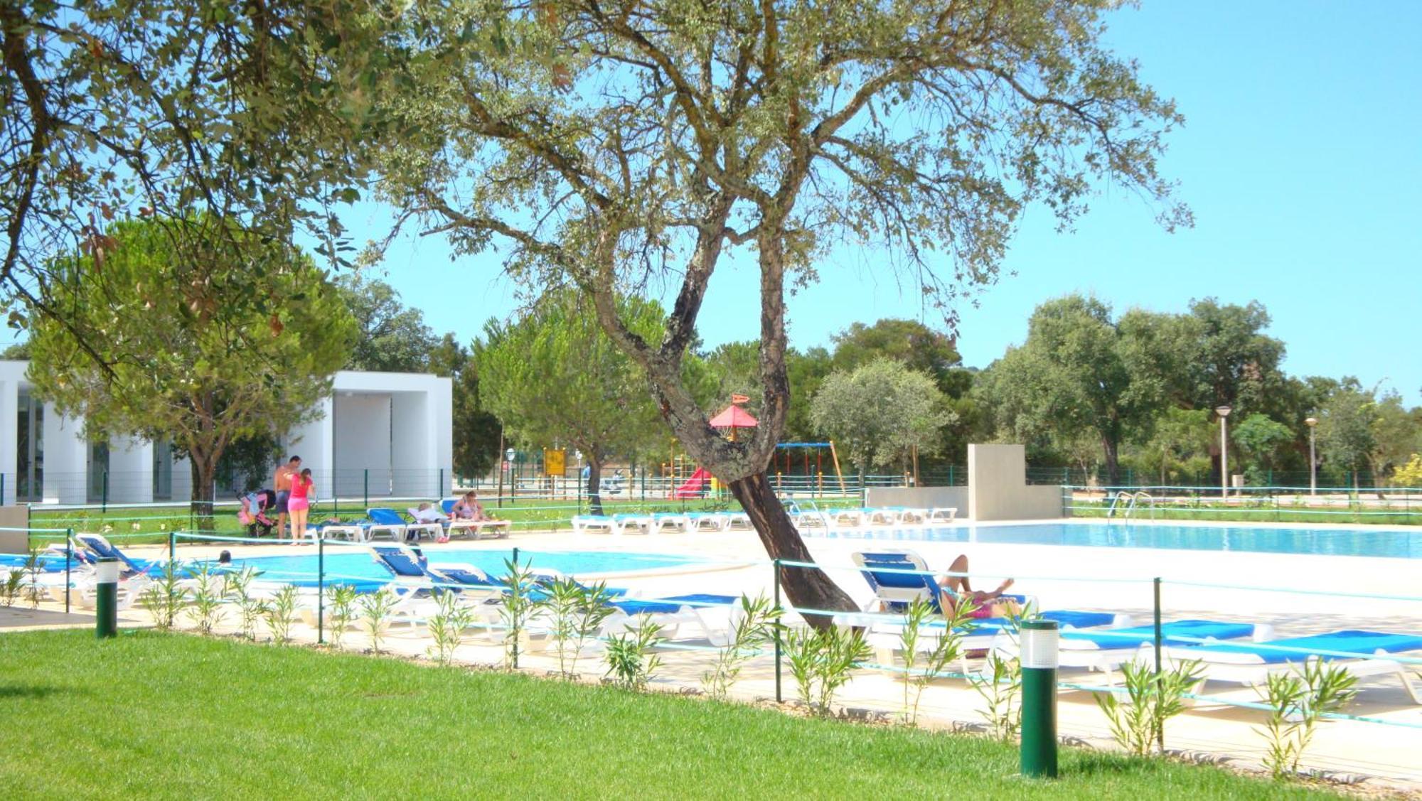 Parque De Campismo Orbitur Montargil Hotel Buitenkant foto