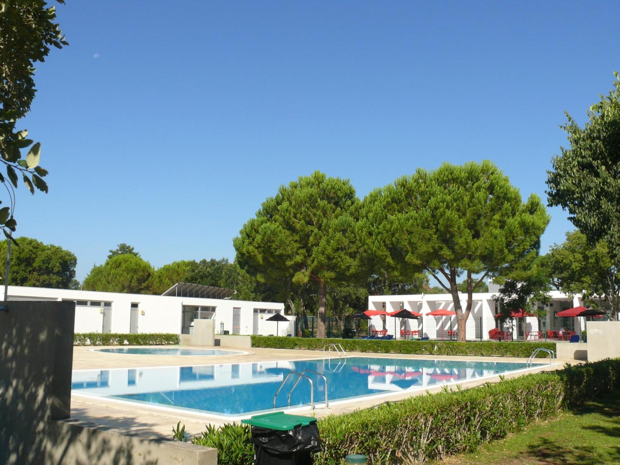 Parque De Campismo Orbitur Montargil Hotel Buitenkant foto